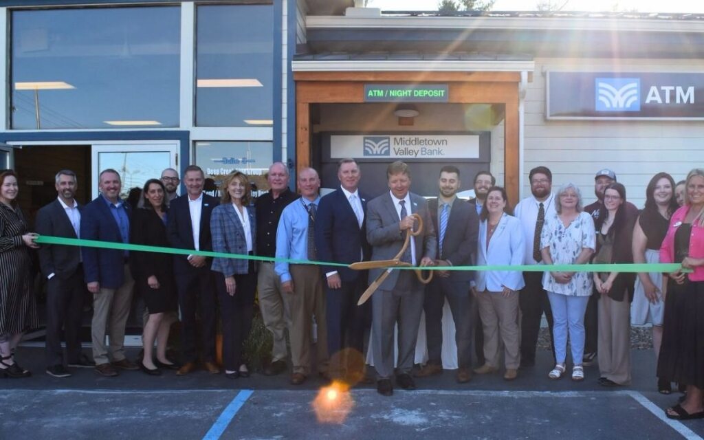 Middletown Valley Bank Opens New Full-Service Oakland Branch