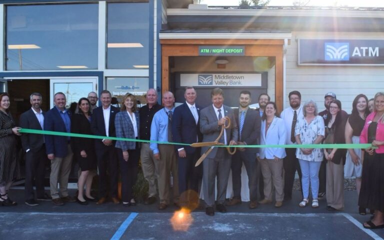 Middletown Valley Bank Opens New Full-Service Oakland Branch