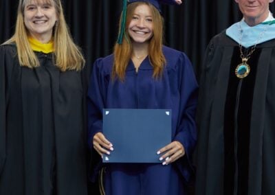 Perez Examines Dual Enrollment in AP Research