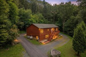 Taylor Made Real Estate_2228 Hoyes Run Road