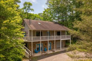 Taylor Made Real Estate_60 Barbaras Way
