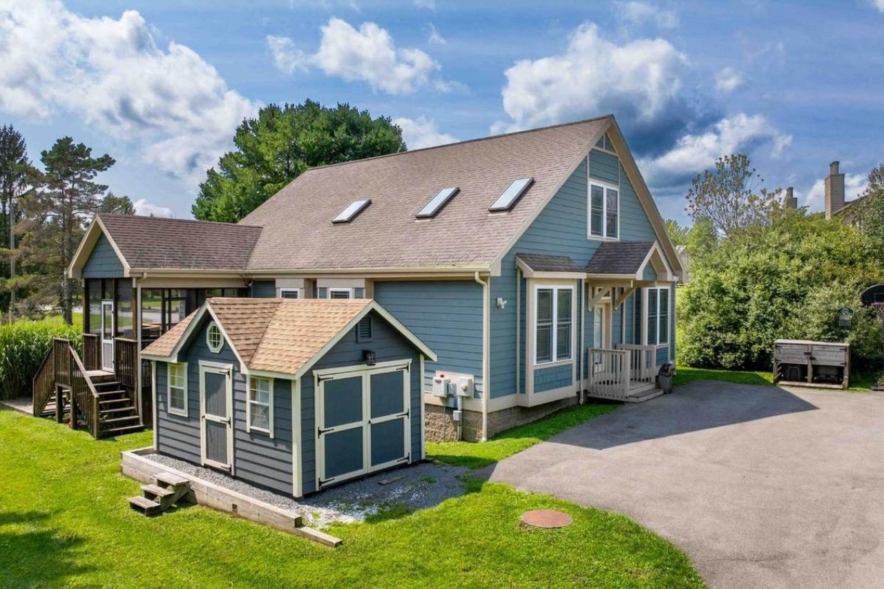 Taylor Made Real Estate_180 Glen Cove Road