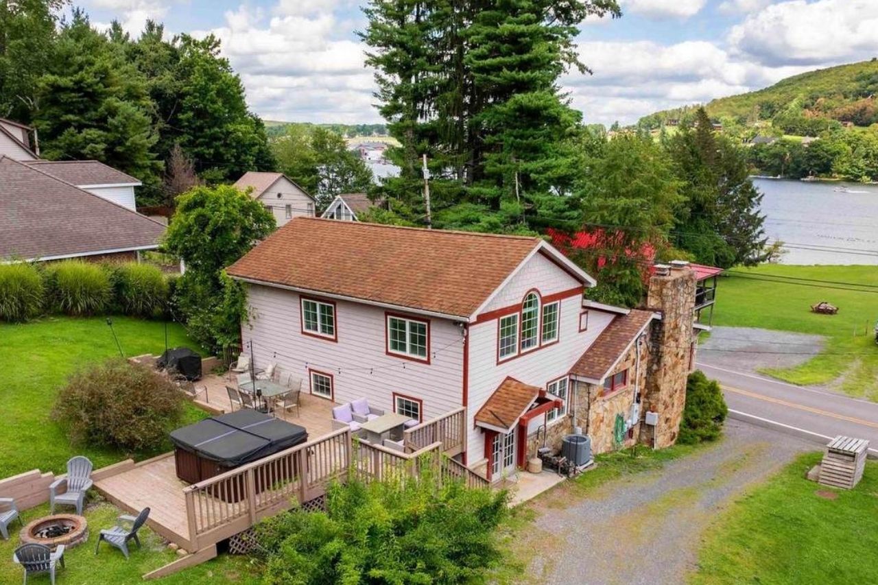Taylor Made Real Estate_18 Winding Way, 18D