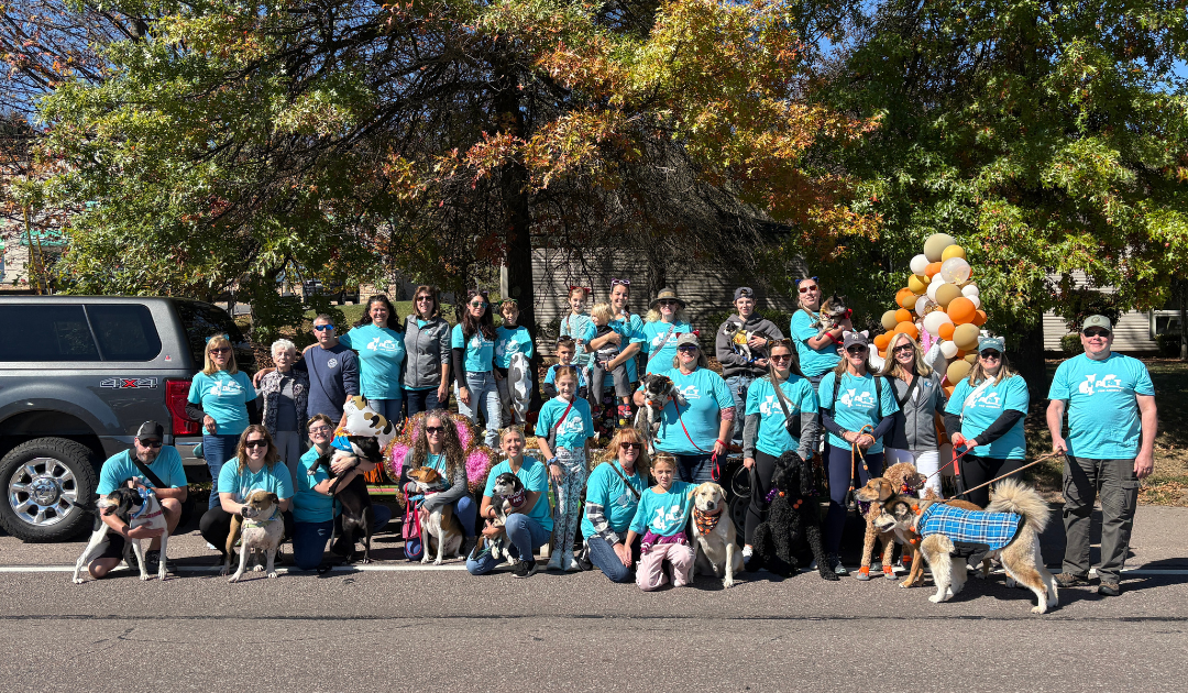 Volunteer for the Autumn Glory Parade